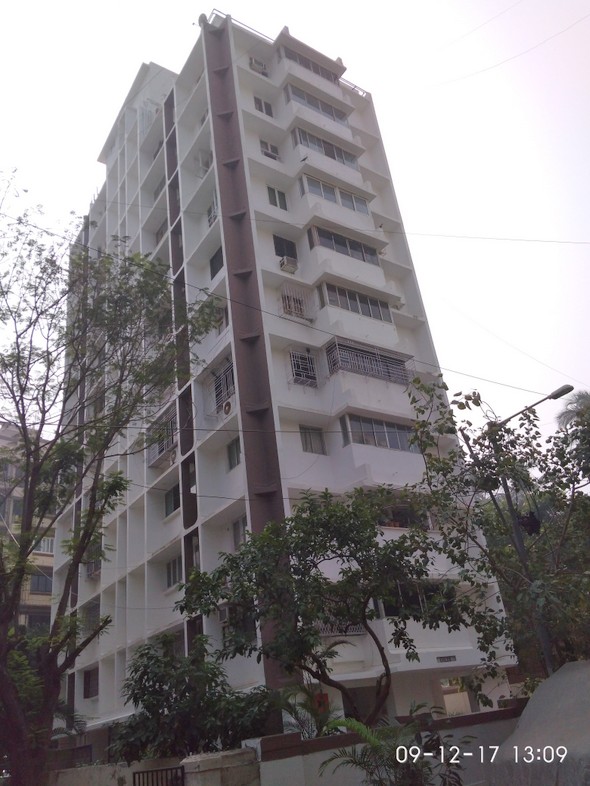 Main - Erlyn, Bandra West